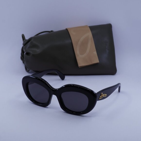 Loewe LW40153I 01A Sunglasses Shiny Black Cat Eye Frame, Smoke Lenses